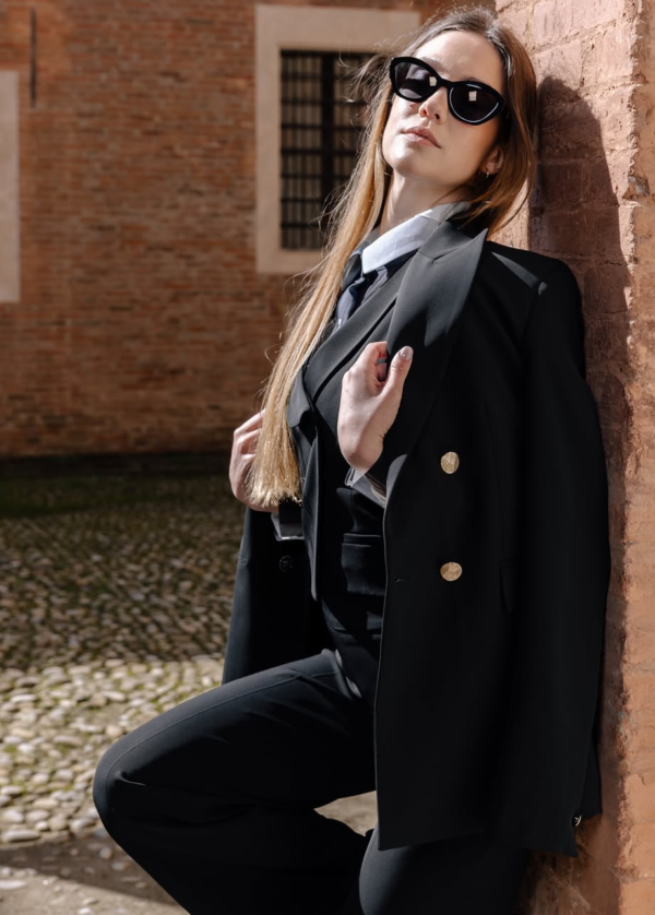 Women's suit (Black) - Image 2