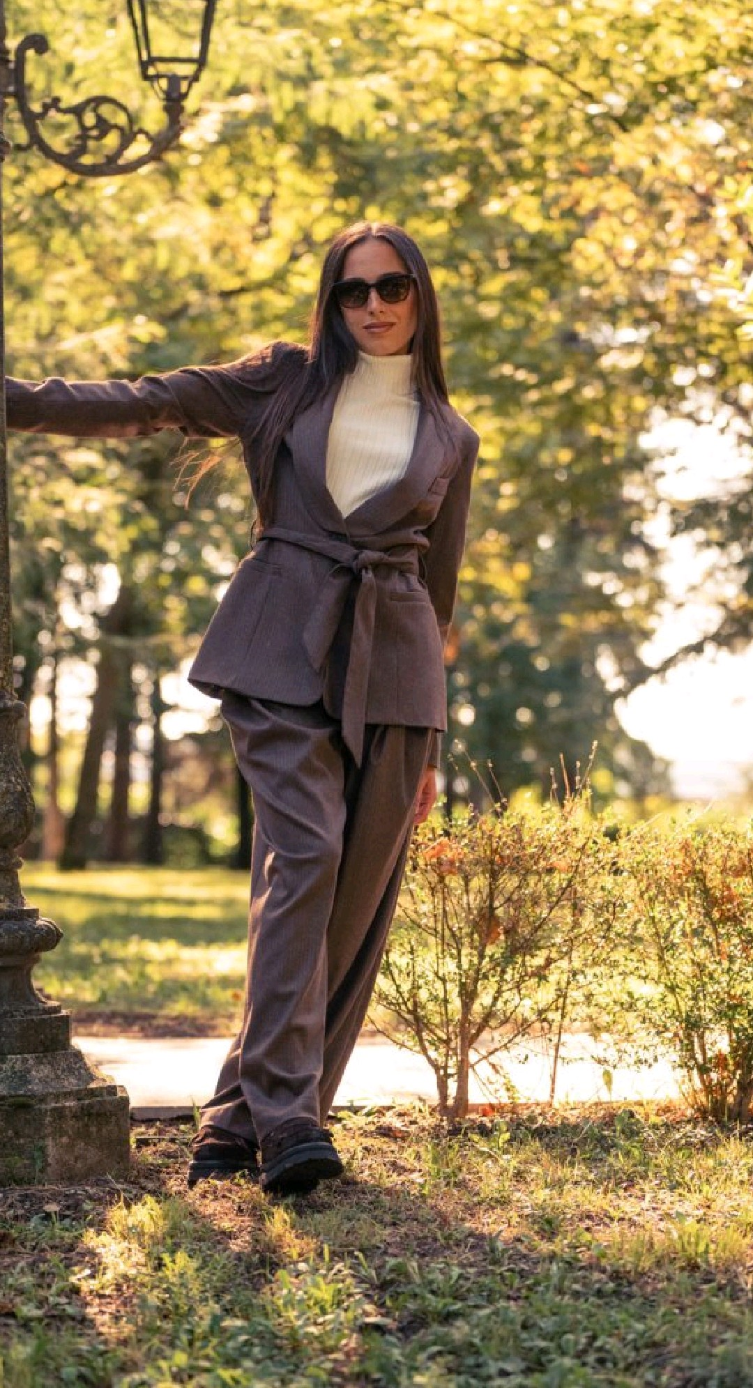 Elegant two-piece suit (Brown) - Image 4