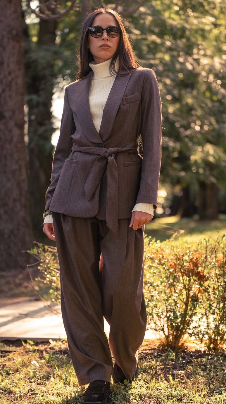 Elegant two-piece suit (Brown)